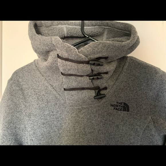The North Face Fleece Pullover - Picture 4 of 6